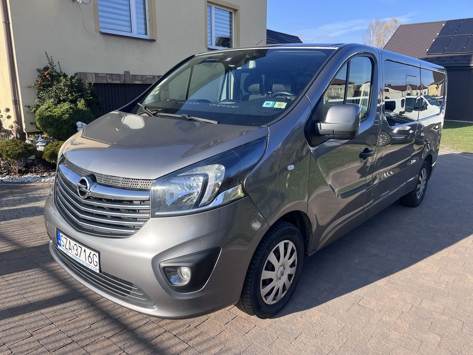 Wynajem busa 9 osobowego dlugoterminowy krótkoterminowy