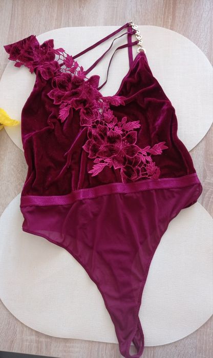 38 40 Ann summers zamszowe Body