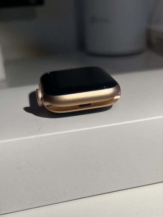 Apple watch SE 32 gb gold 40 mm GPS+cellular