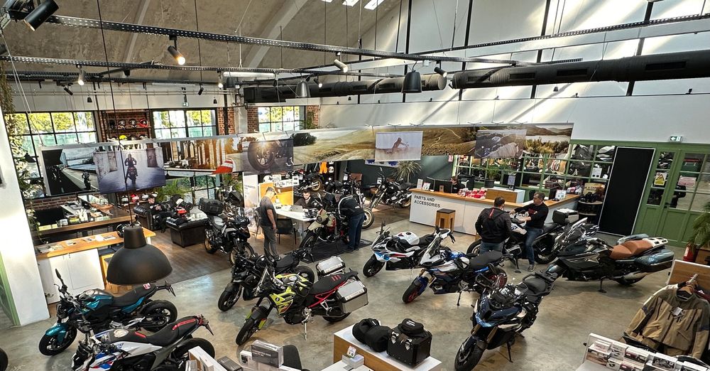 BMW MOTO-HUB top banner