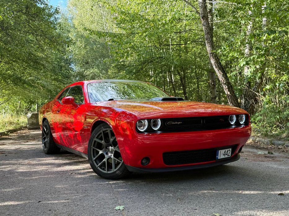 Dodge Challenger
