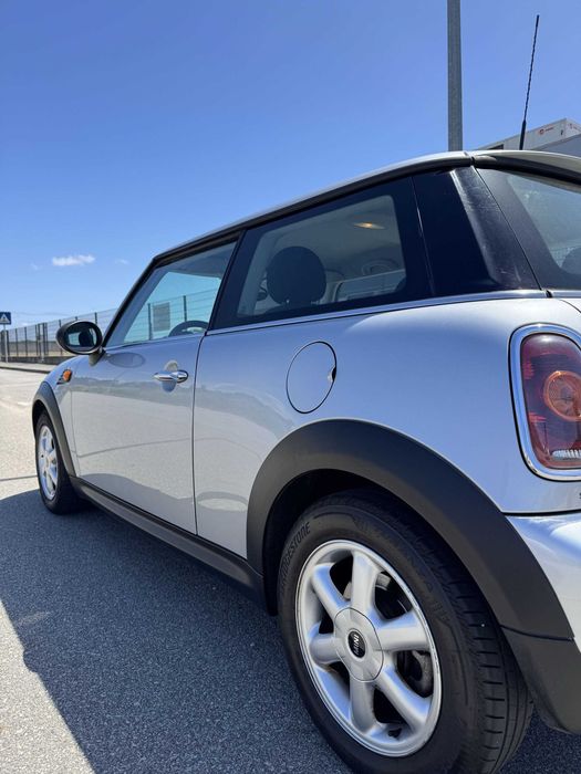 MINI Cooper One D 1.6 Diesel – Nacional – Único Proprietário