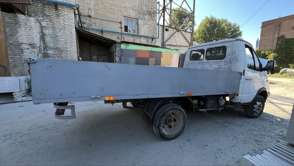 Газель бортовая 2002г