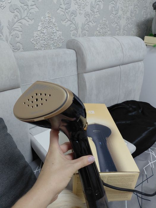 Відпарювач PHILIPS 7000