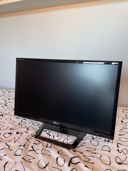 TV / Monitor LG 24" (M2452D)