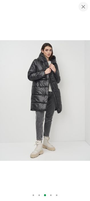 Куртка жіноча чорна