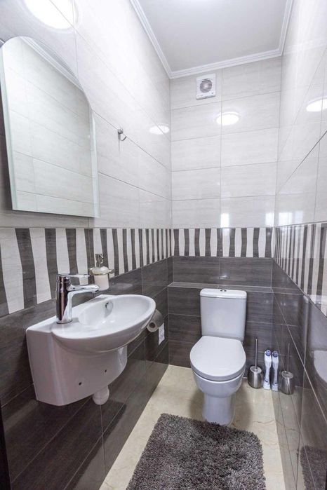 Продам дворівневу 3-кімнатну квартиру в ЖК Петрівський квартал. EN