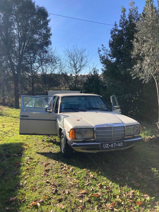 Mercedes 240D W123