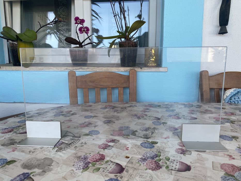 Separador de vitrine em acrílico e inox 53x25