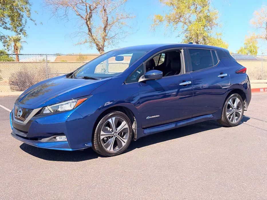 Nissan LEAF SL      2019