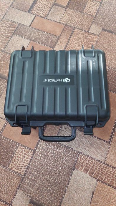 Кейси з DJI Matrice 4T/4E