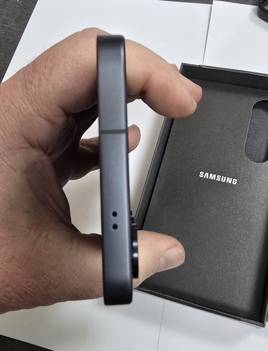 Продам Samsung S25 12/512