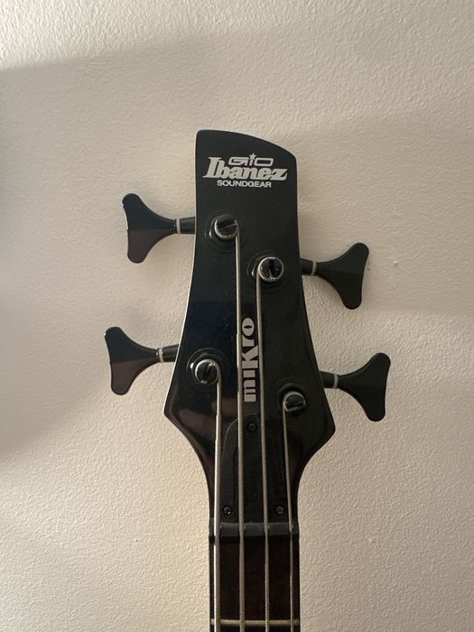Ibanez Mikro (short scale)