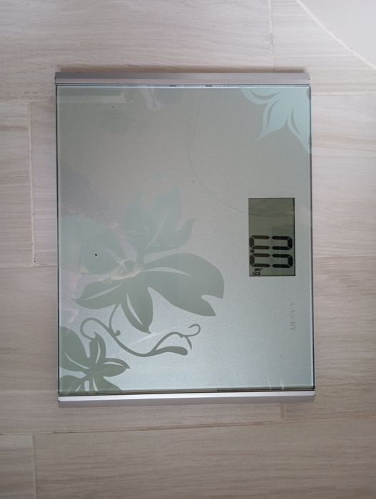 Balança digital em vidro