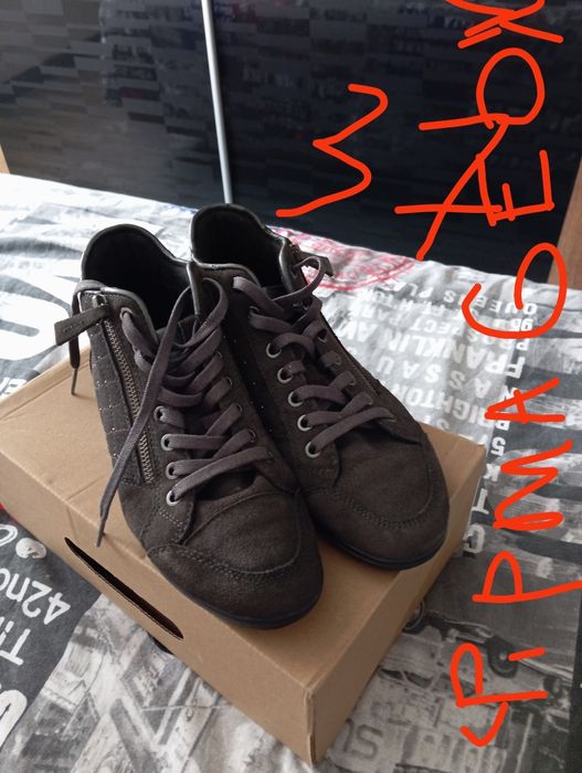 Продам бу одяг в ідеальному стані,розміра вказані на фото.