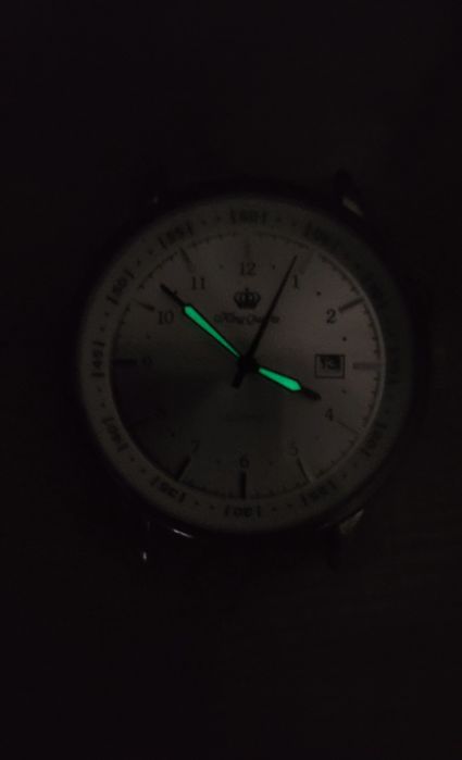 Zegarek quartz z datownikiem