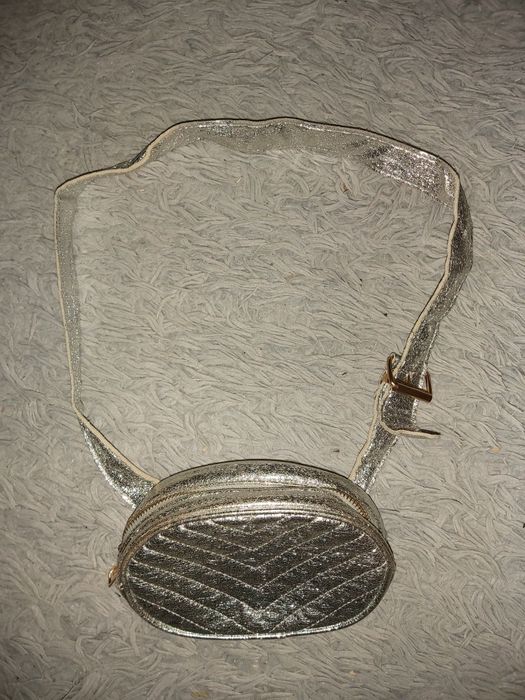 Torebka nerka srebrna stan bardzo dobry