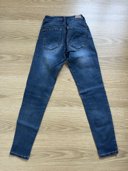 Calças de ganga azul da Tiffosi