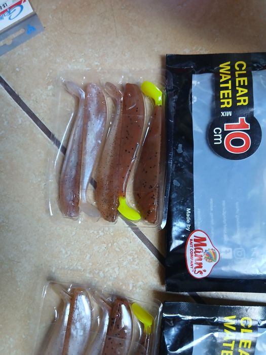 Zestaw nowych gum wędkarskich manns 10cm