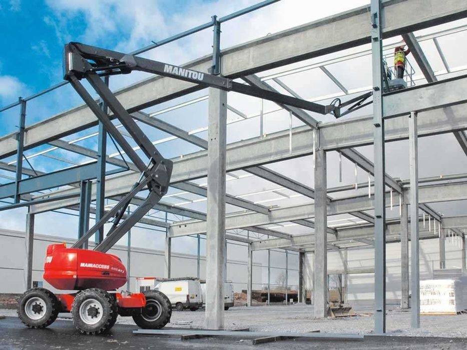 Podnośnik przegubowy koszowy nożycowy podest samojezdny zwyżka wynajem