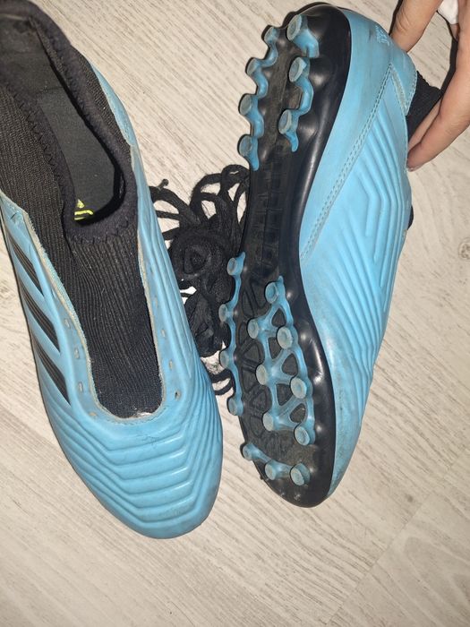 Pitons Adidas Predator