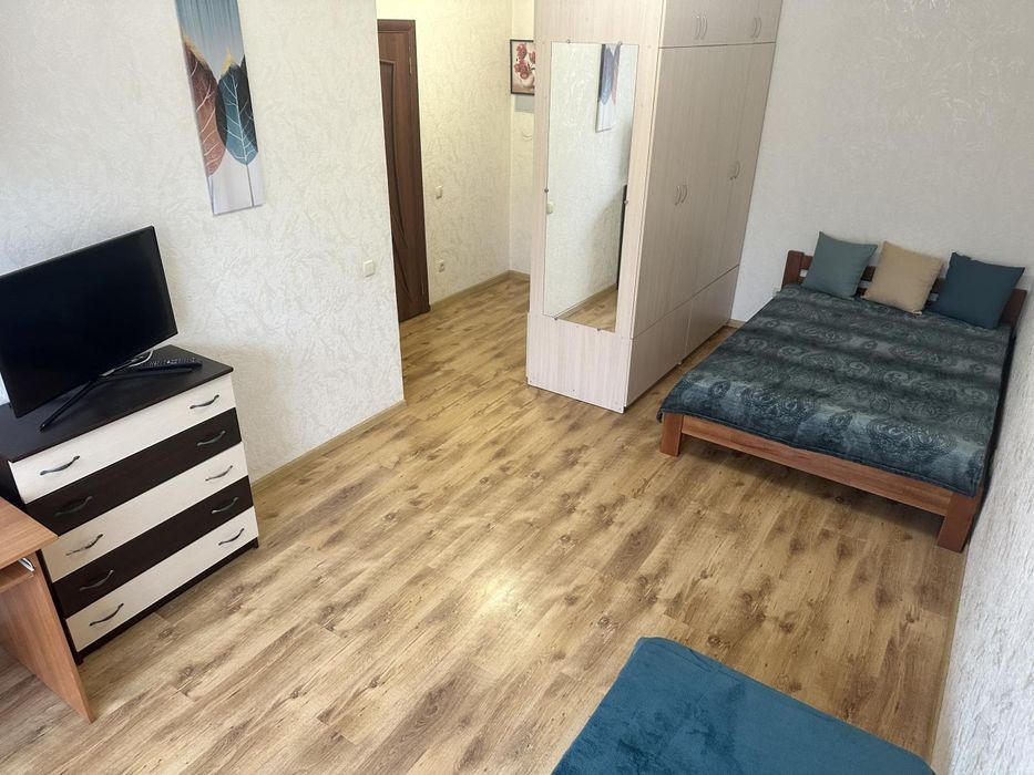 Квартира з балконом та індивідуальним опаленням