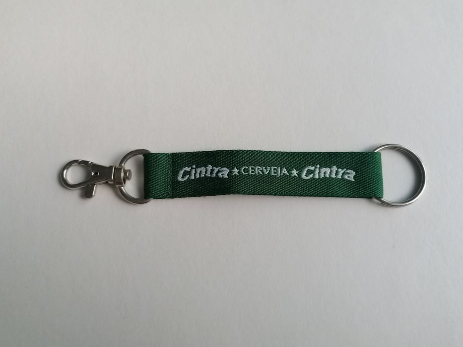 Porta-chaves em tecido com publicidade da cerveja Cintra

. Envio em embalagem cuidada e protegida.
. Envio rápid