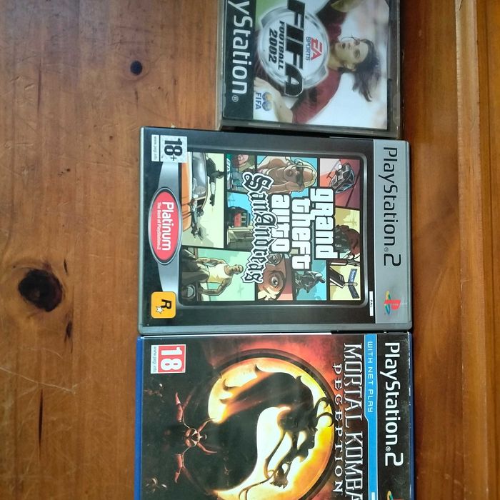 3 jogos play station 2