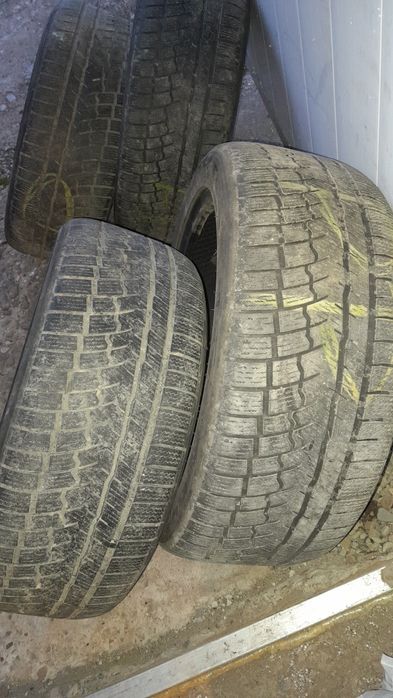 Opony zimowe 235/45 R 18