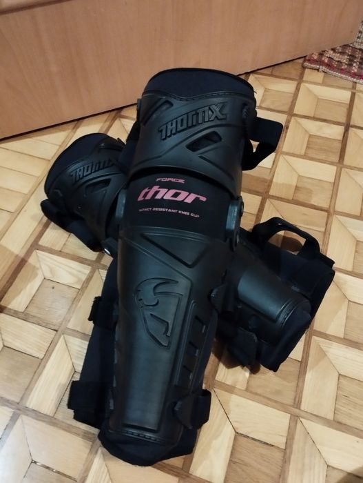 Наколенники Thor