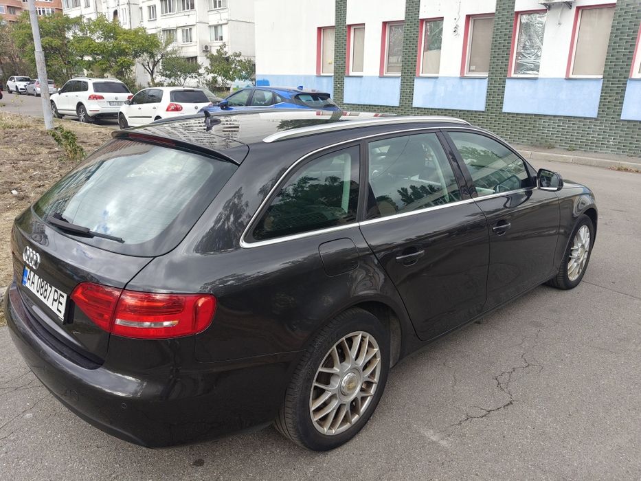 Audi A4 B8 2010, 2.0