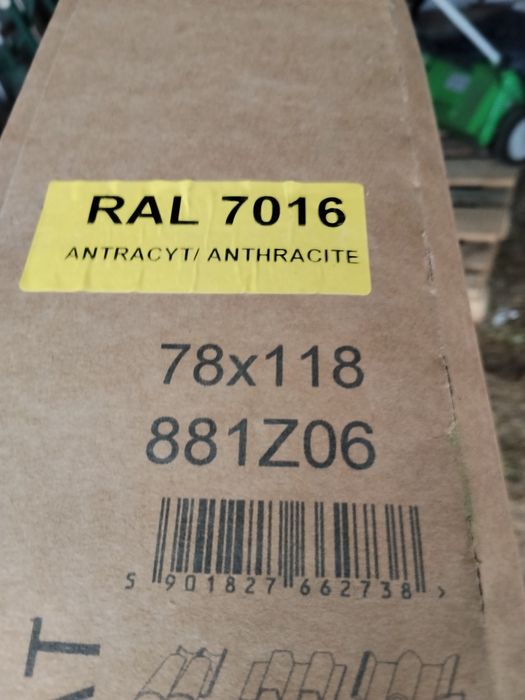 Okno dachowe fakro 78x118 z kołnierzem
