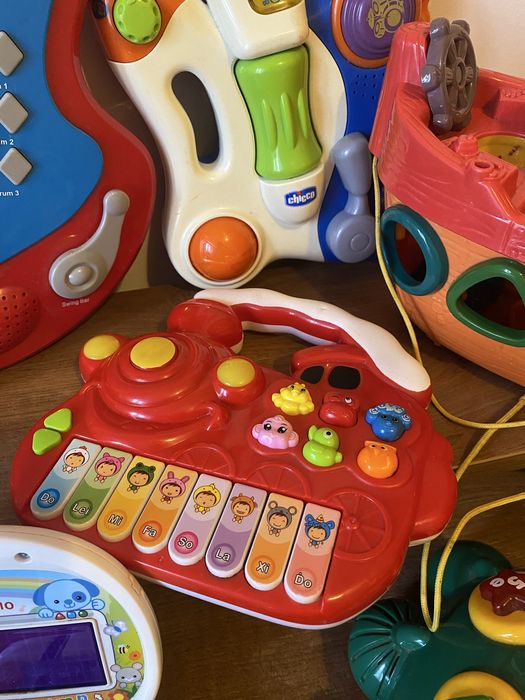 Музичні іграшки Vtech, Chicco,гітара,корабель,дерево,піаніно