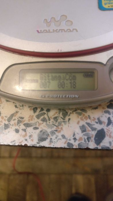 Продам Sony Personal Portable CD PLayer - CD Walkman - Silver (D-NE511
