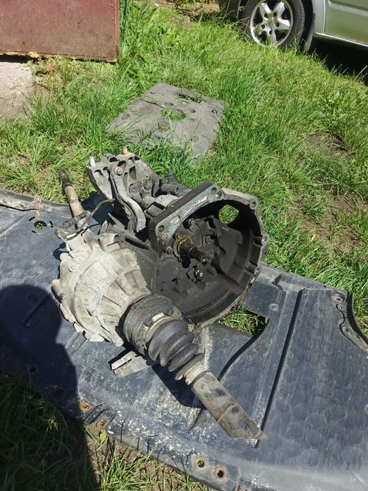 Sprzedam skrzynia biegów JCR 1,9 TDI 105 koni VW