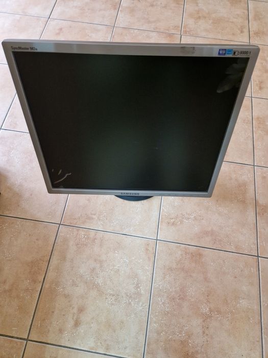 Продам монітори 17" та 19". Під відеонагляд чи для інших потреб.