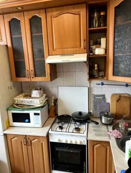 Двухкомнатная, "Сталинка", Севастопольская пл. 58000$.