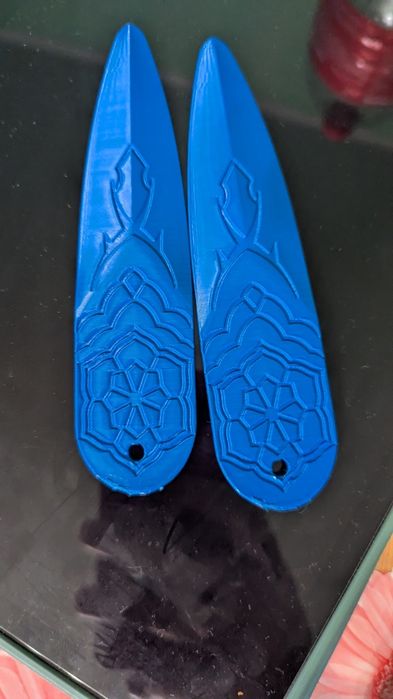 K-pop мисливці на демонів зброя