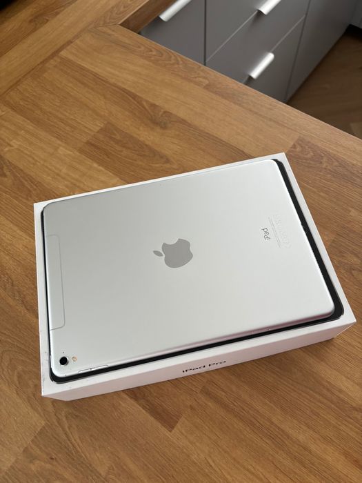Idealny iPad Pro 9,7 128 GB CELLULAR SPACE GRAY w PERFEKCYJNYM stanie!