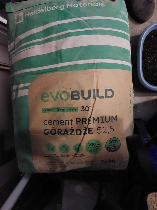 Cztery worki cementu 100kg premium 52,5 gorażdże