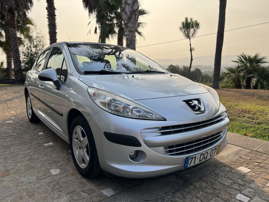 Peugeot 207 imaculado trato financiamento