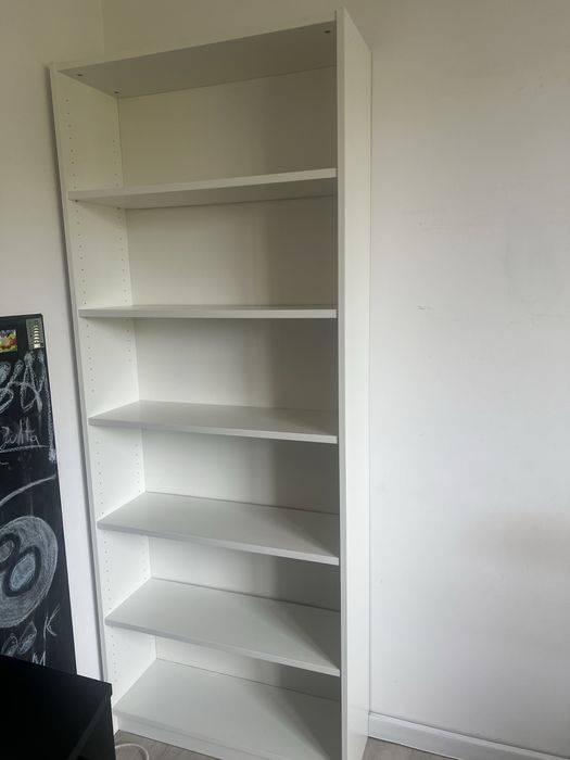 Witam ,mam do sprzedanie regal  Billy Ikea