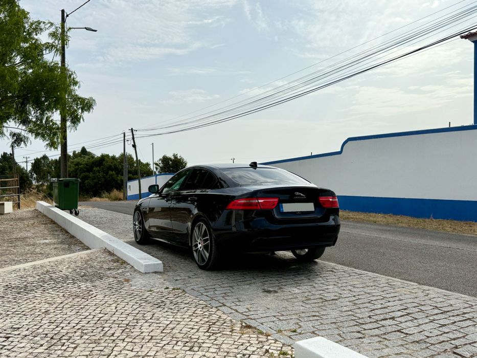 Jaguar XE R-Sport 2.0D | 2018 | Possibilidade de financiamento