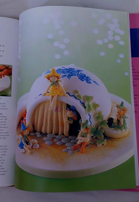 Livros decoração bolos infantis