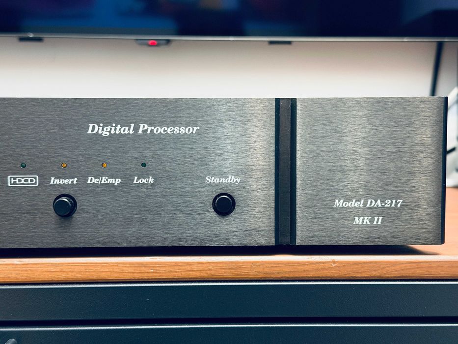 Dodson DA-217 MK II — американский мультибитный ЦАП, категория A у Absolute Sound ℹ️ чипы Burr-Brown K-grade, R2R | США, 220В, комплект документов