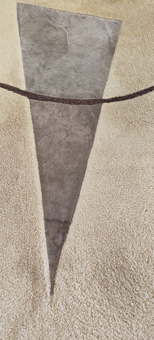 Carpete escritório 100% lã.  Também dá para mesa de jantar