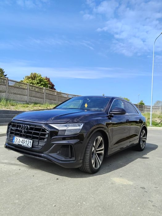 Sprzedam audi q8