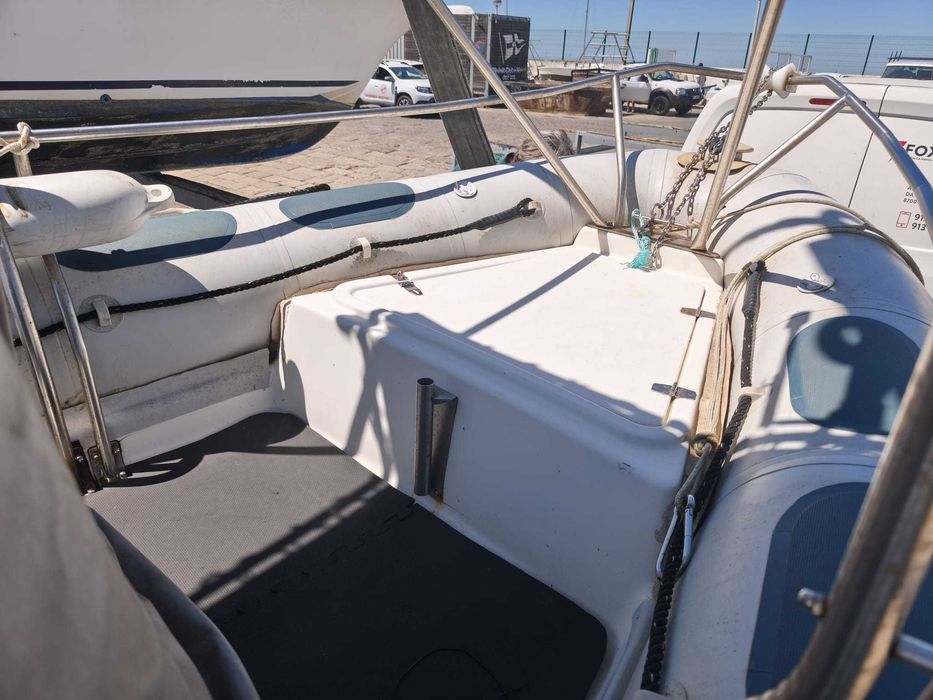 Barco Semi-Rígido