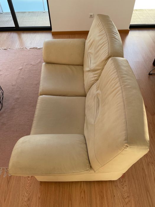 Sofá em Pele - Conforto e Elegância