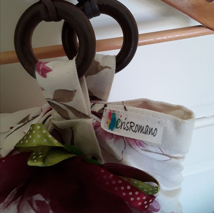 Bolsa/Mala de mão em tecido, Cris Romano, nova!